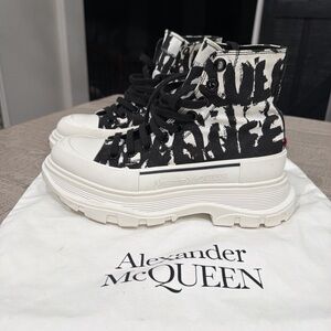Alexander McQueen Black and White Lace-Up High-Top Platform Boots